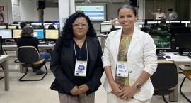 Servidoras Maria do Amparo Araújo e Camila Maria Ferro Silva durante teste em campo dos Sistemas...