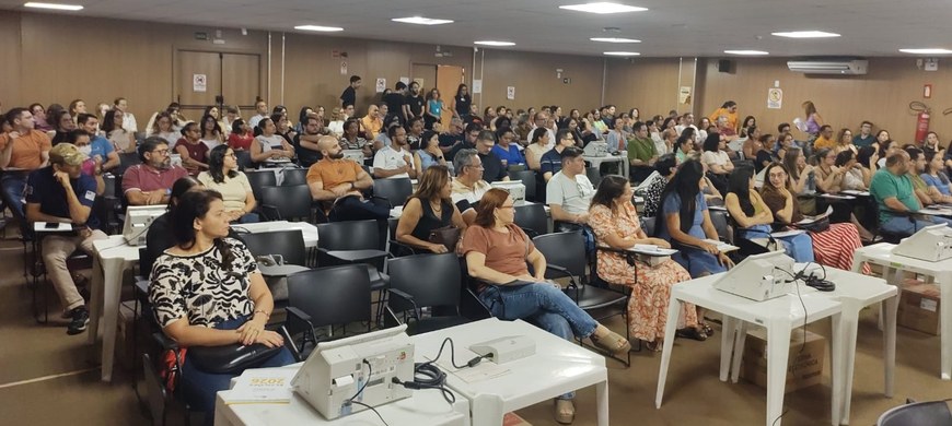Neste sábado, o cartório da 98ª Zona Eleitoral iniciou a capacitação de seus 790 mesárias e mesá...