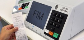 Procedimentos incluem emissão de senhas para quem está na fila, registros na urna e cruzamento d...