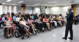 Programação iniciada na segunda-feira passeou pela urna eletrônica por dentro, evolução do voto ...