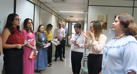 Equipe do Hemopi e da ASAS distribui material informativo sobre doação de sangue