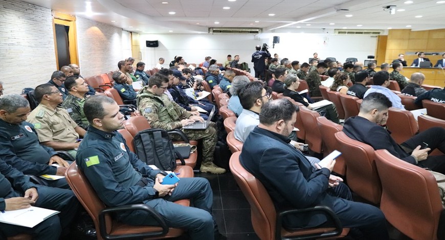 Durante o encontro, o comandante da 10ª Brigada de Infantaria Motorizada do Exército apresentará...