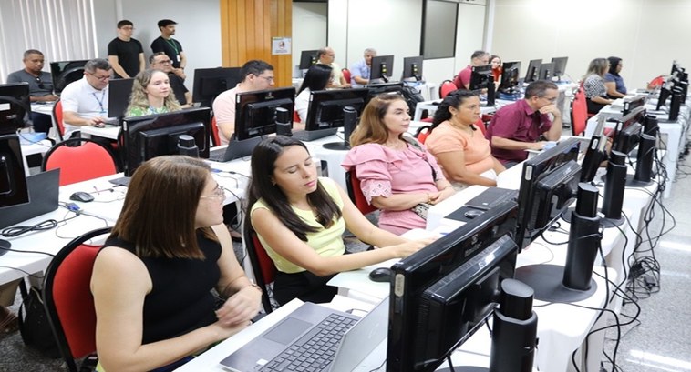 3ª Turma de Chefes de Cartório fecha treinamento em Prestação de Contas Capacitação iniciada na terça (22/10) com representantes das 74 Zonas Eleitorais do Piauí, divid...
