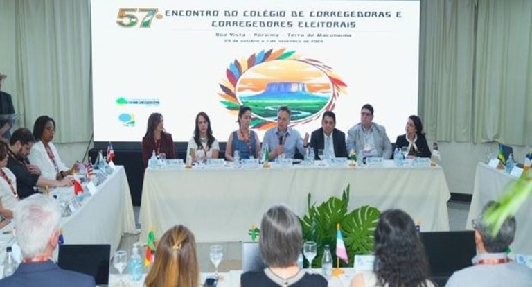 57 CORREGEDORES MESA ..