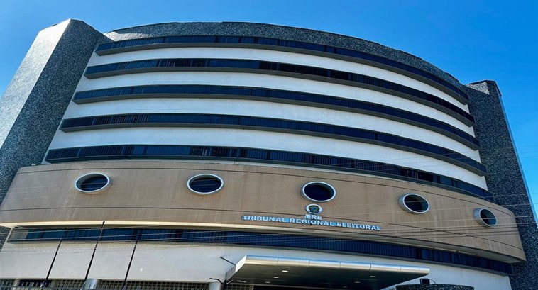 Abertas inscrições a advogadas para vaga na Corte Eleitoral TRE-PI Estão disponíveis duas vagas exclusivamente a mulheres advogadas em lista tríplice destinada a p...