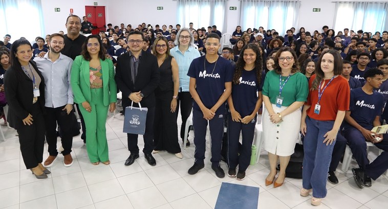 Ação de cidadania do TRE-PI aborda Inteligência Artificial e Gênero na política Evento realizado em escola de ensino médio contou com a presença de integrantes da Corte Eleitor...
