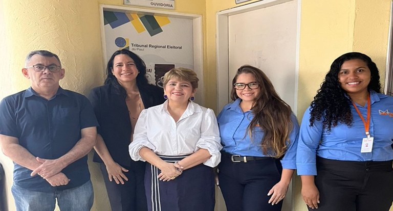 CAFÉ 26 COLEGAS OUVIDORIA ..