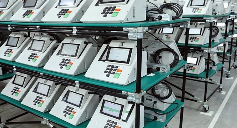 Como nasce uma Urna: conheça o esforço para essa produção da inteligência humana Esta matéria destaca o hardware do equipamento, invenção 100% brasileira