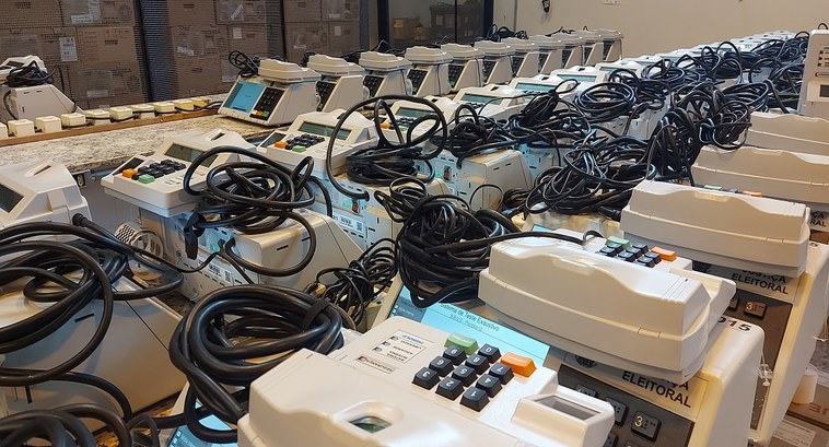 Conselhos Tutelares: Urnas Eletrônicas já estão sendo configuradas pelo TRE-PI ..
