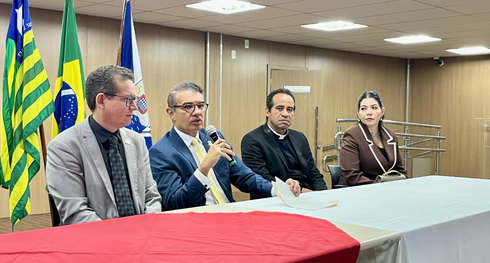 Presidente do TRE-PI participa de palestra junto a servidores no Fórum Eleitoral