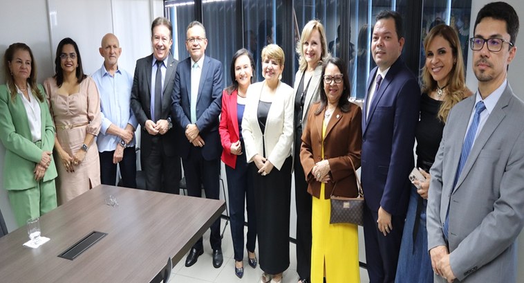 Júnia Feitosa é a nova Juíza Auxiliar da Presidência TRE-PI Em solenidade realizada no final da manhã desta terça-feira (9/9) na presença do desembargador p...