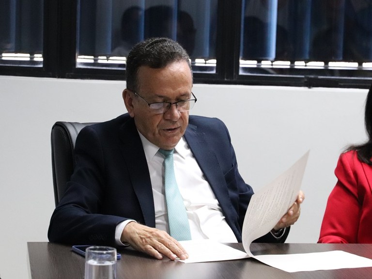 JÚNIA PRESIDENTE ..