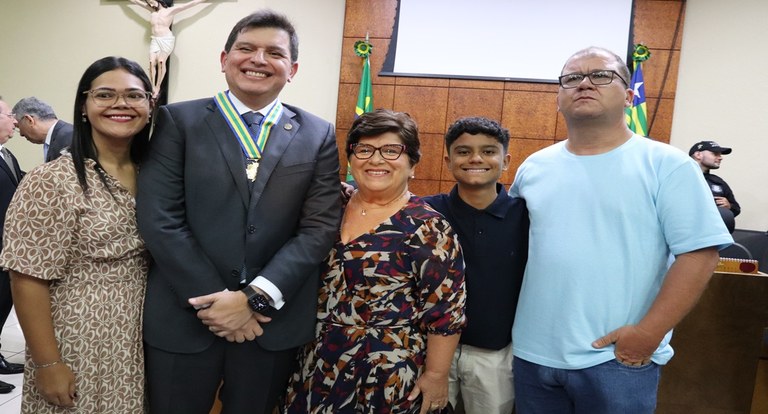 MARCELLO FAMÍLIA ..