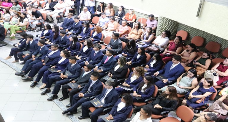 PARLAMENTO ELEITOS ..