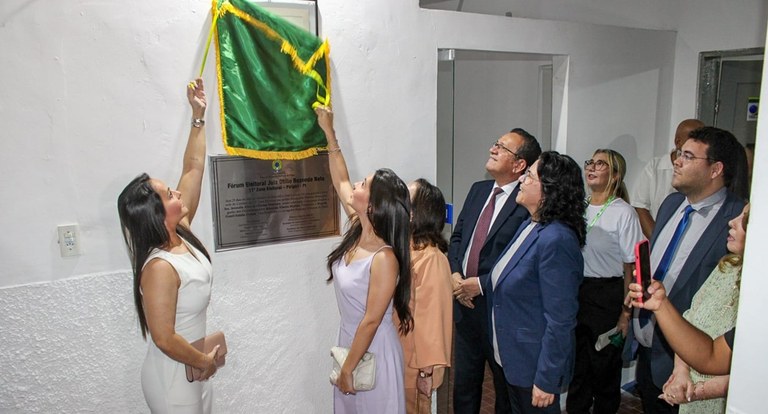 PIRIPIRI DESCERRAMENTO RETRATO ..