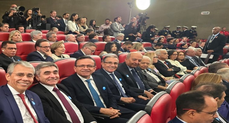 Presidente e Vice-Presidente TRE-PI presentes à posse de Cármen Lúcia e Nunes Marques Sessão solene foi realizada no plenário do TSE, em Brasília - DF com a presença de autoridades d...