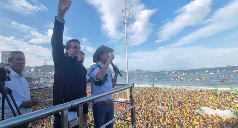 Relator vota pela inelegibilidade de Bolsonaro até 2030 e isenta Braga Netto Julgamento será retomado na quinta (29) com os votos dos demais ministros