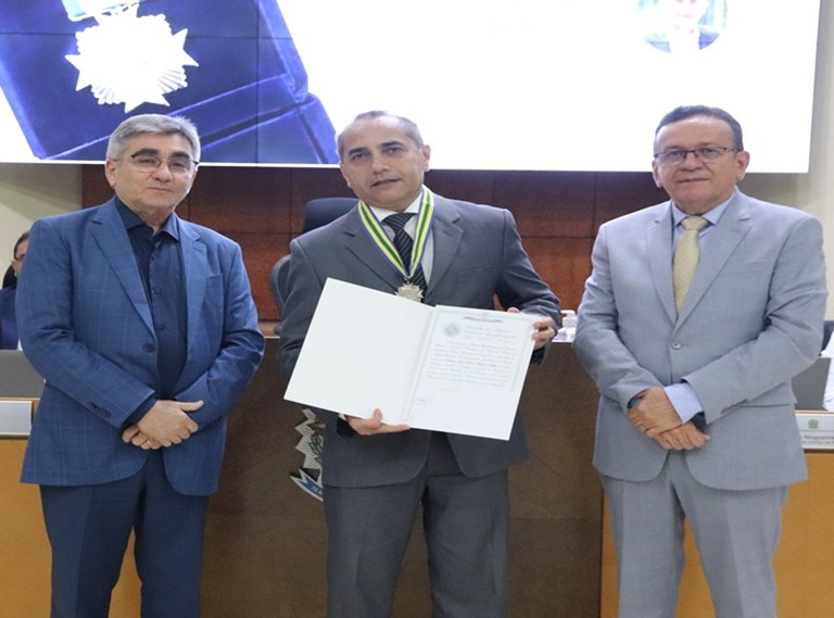 REVISTA MEDALHA JOSÉ ..