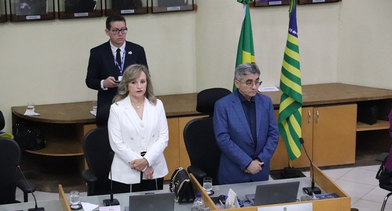 REVISTA MESA RICARDO ..