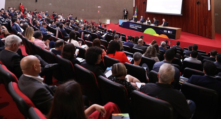 SEMINÁRIO PLATÉIA ..