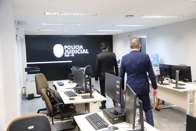 Presidente do TRE-PI acompanha obras de modernização do edifício-sede do tribunal