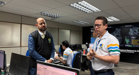 TRE-PI acompanha a instalação das urnas na véspera das eleições