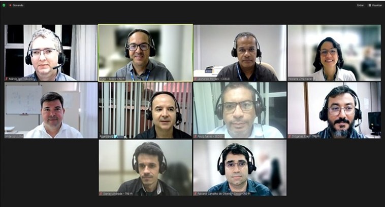TRE-PI debate ferramenta de automação de mensagens instantâneas Tecnologia poderá ser usada para automatizar convocação de mesárias e mesários a partir das Elei...
