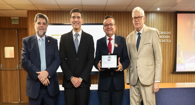 Desembargador presidente, Sebastião Martins recebeu nesta terça-feira (21/10) na sede do CNJ, em...