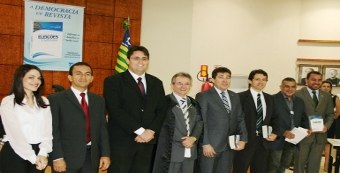 tre-pi-eleicoes-e-cidadania foto lançamento da Revista Eleições & Cidadania em 16 12 13