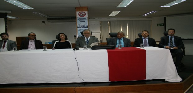 Foto referente a audiência realizada no auditório do TRE-PI sobre as metas do Judiciário 2018.