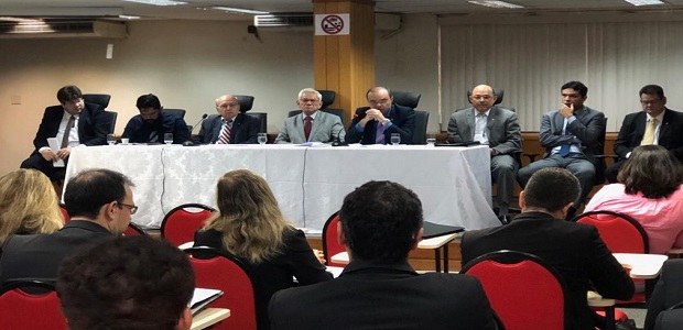 Foto referente à abertura do curso Atualização em Direito Eleitoral para magistrados e membros d...