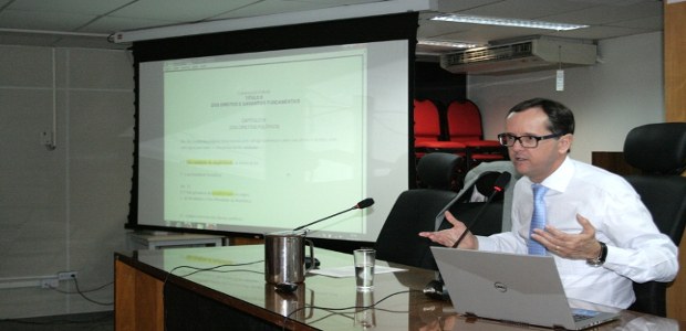 Foto do Dr. Edson Resende de Castro, Promotor de Justiça de Minas Gerais