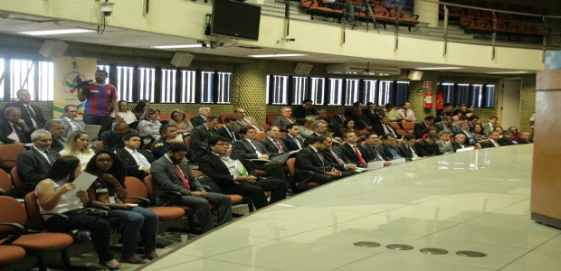 TRE-PI-foto-encontro-juízes-eleições-2016 Foto do encontro de juízes eleitorais do estado do Piauí no plenário do Tribunal referente as el...