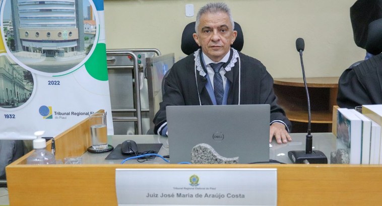 Foto do juiz José Maria membro da corte do TRE-PI