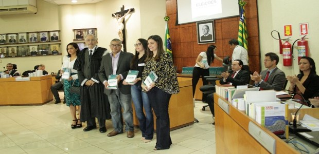 TRE-PI-foto-lançamento-revista Foto referente ao lançamento da 6ª edição da revista Eleições & Cidadania.