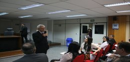 Foto referente reunião realizada sobre instalação de seções eleitorais nos presídios. 