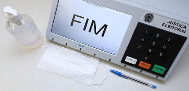 TRE-PI foto urna e caneta Foto referente matéria o que o eleitor deve levar na hora de votar