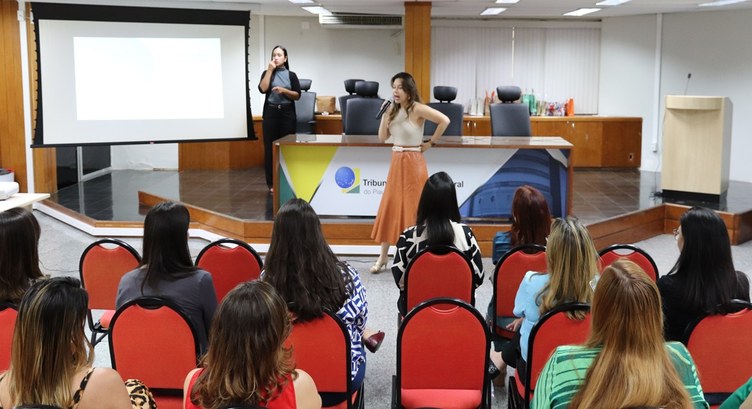TRE-PI presta homenagem as mães servidoras da Justiça Eleitoral Programação especial nesta sexta (30/5), no TRE-PI, promoveu palestra, sorteou brindes e oferece...