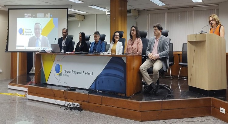 TRE-PI realiza audiência para lotação definitiva de Analistas Judiciários Evento público híbrido (presencial e online) reuniu servidoras e servidores aprovados no concurs...