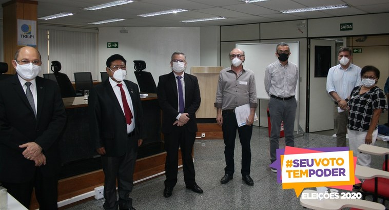 TRE-PI realiza reunião com representantes dos comitês de monitoramento estadual e municipal da COVID-19