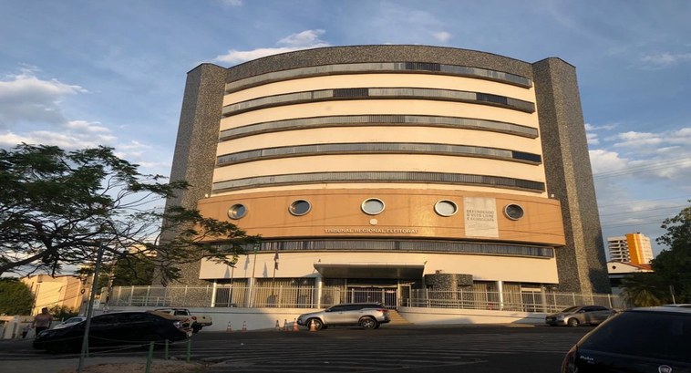 TRE-PI reforma sentença e cassa prefeito de Dom Expedito Lopes ..