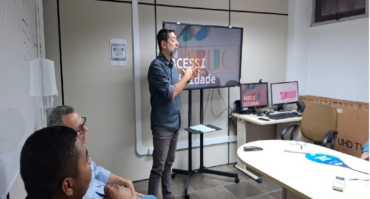 A implantação de Central de Libras e o Projeto Acessibilidade foram os temas principais da pauta