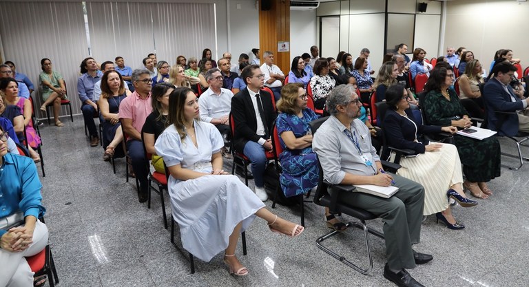 Evento prossegue nesta quinta e sexta feira tratando de qualidade de vida, cuidados preventivos ...