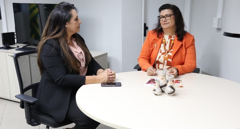 VISITA ANA FIDELIS ..