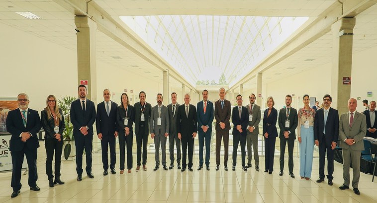 XXIV CODEJE discute cidadania digital e letramento eleitoral O encontro, sediado no TRE-PR, contou com a participação de ministros do TSE e de dirigentes das...