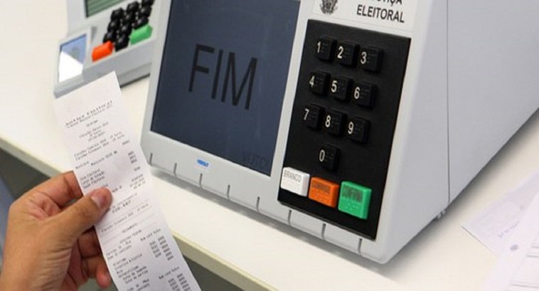 Justiça Eleitoral recebe relatório do Teste Público de Segurança 2021 Integrantes da Comissão Avaliadora entregam documento com análises de especialistas que acompanh...