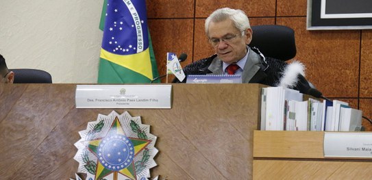 Presidente do TRE-PI empossa Ítalo Gurgel como Juiz Auxiliar da Presidência e Corregedoria no dia 11 Presidente do TRE-PI empossa Ítalo Gurgel como Juiz Auxiliar da Presidência e Corregedoria no di...