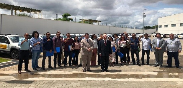 Presidente do TRE-PI entrega veículos oficiais e anuncia retomada de visitas às unidades da Just...