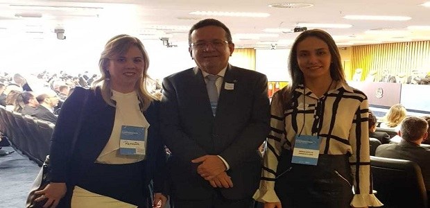 Presidente do TRE-PI participa de Seminário Desburocratização do Poder Judiciário Presidente do TRE-PI participa de Seminário Desburocratização do Poder Judiciário