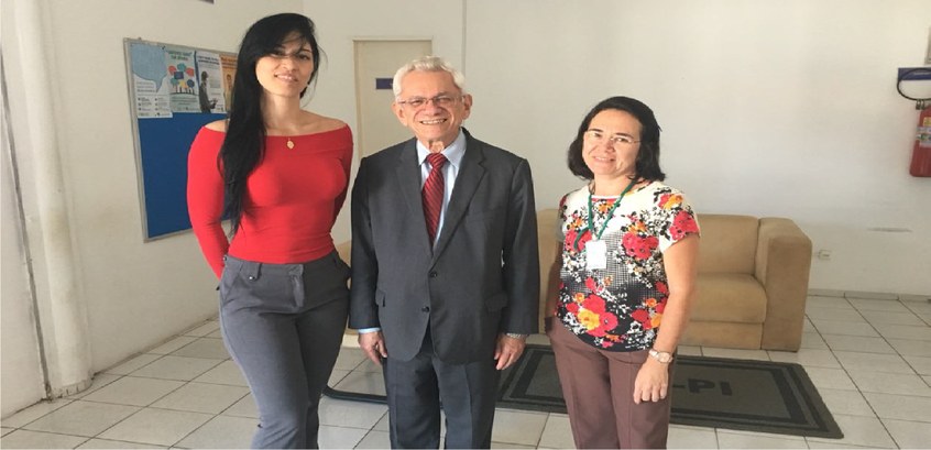 Presidente do TRE-PI visita cartório eleitoral de Palmeiras